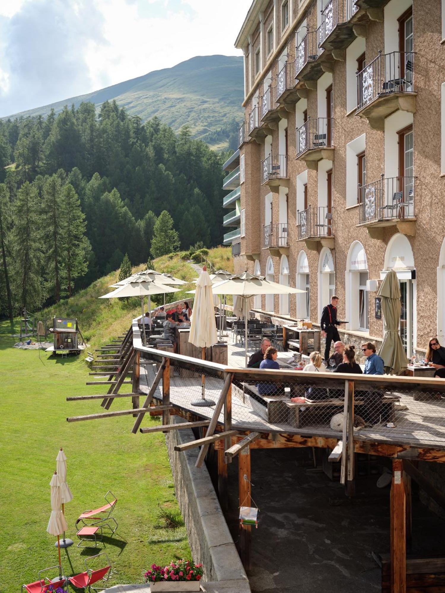 Hotel Castell ซูออซ ภายนอก รูปภาพ