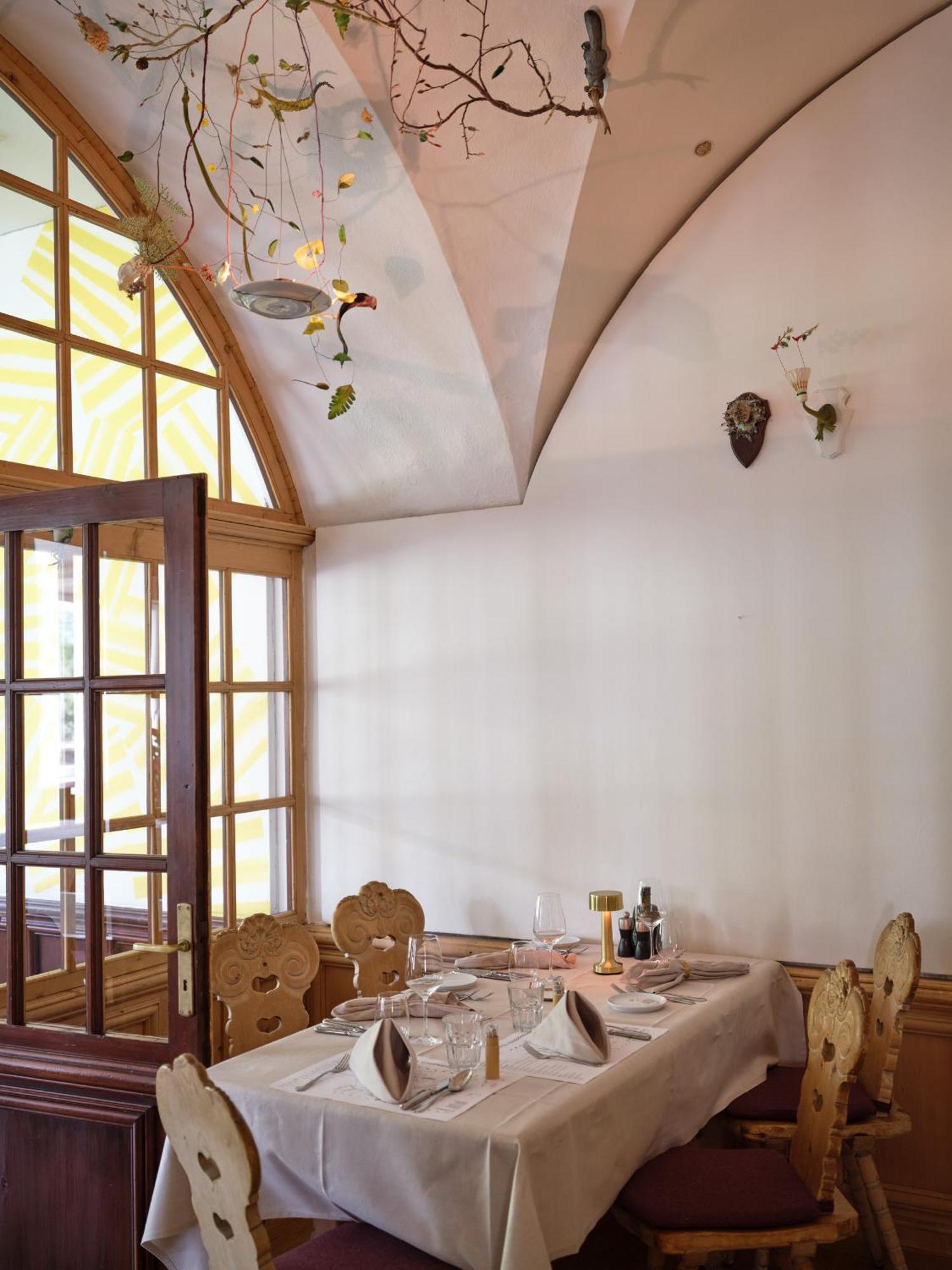Hotel Castell ซูออซ ภายนอก รูปภาพ