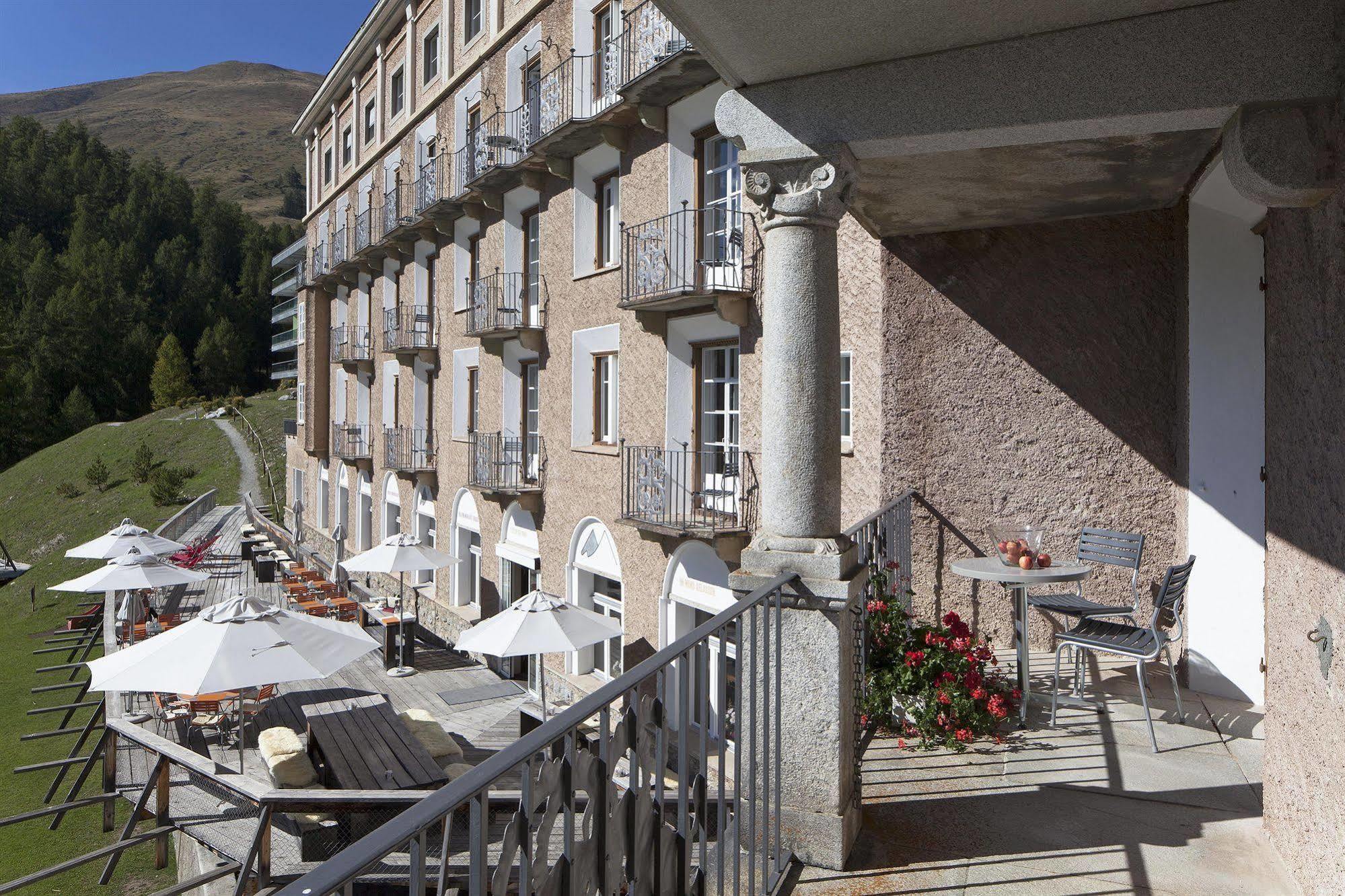 Hotel Castell ซูออซ ภายนอก รูปภาพ